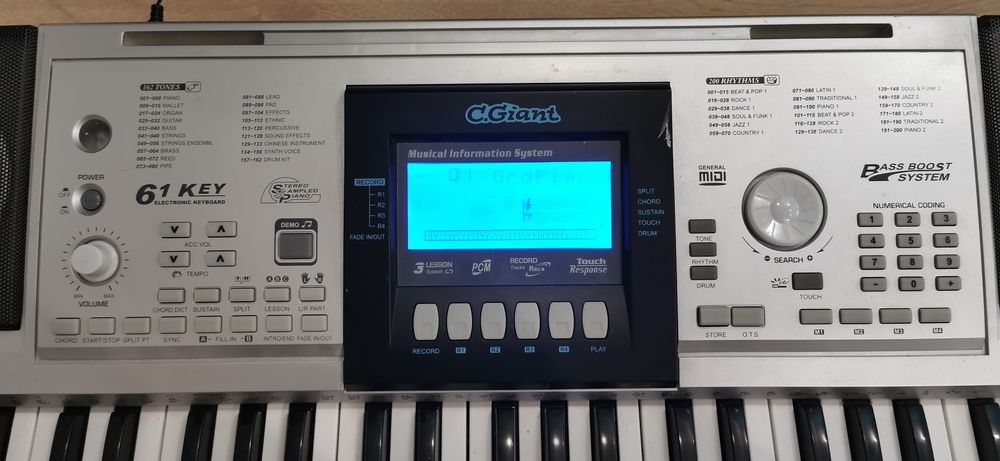 Keyboard C Giant LP-6210C – Stan bardzo dobry