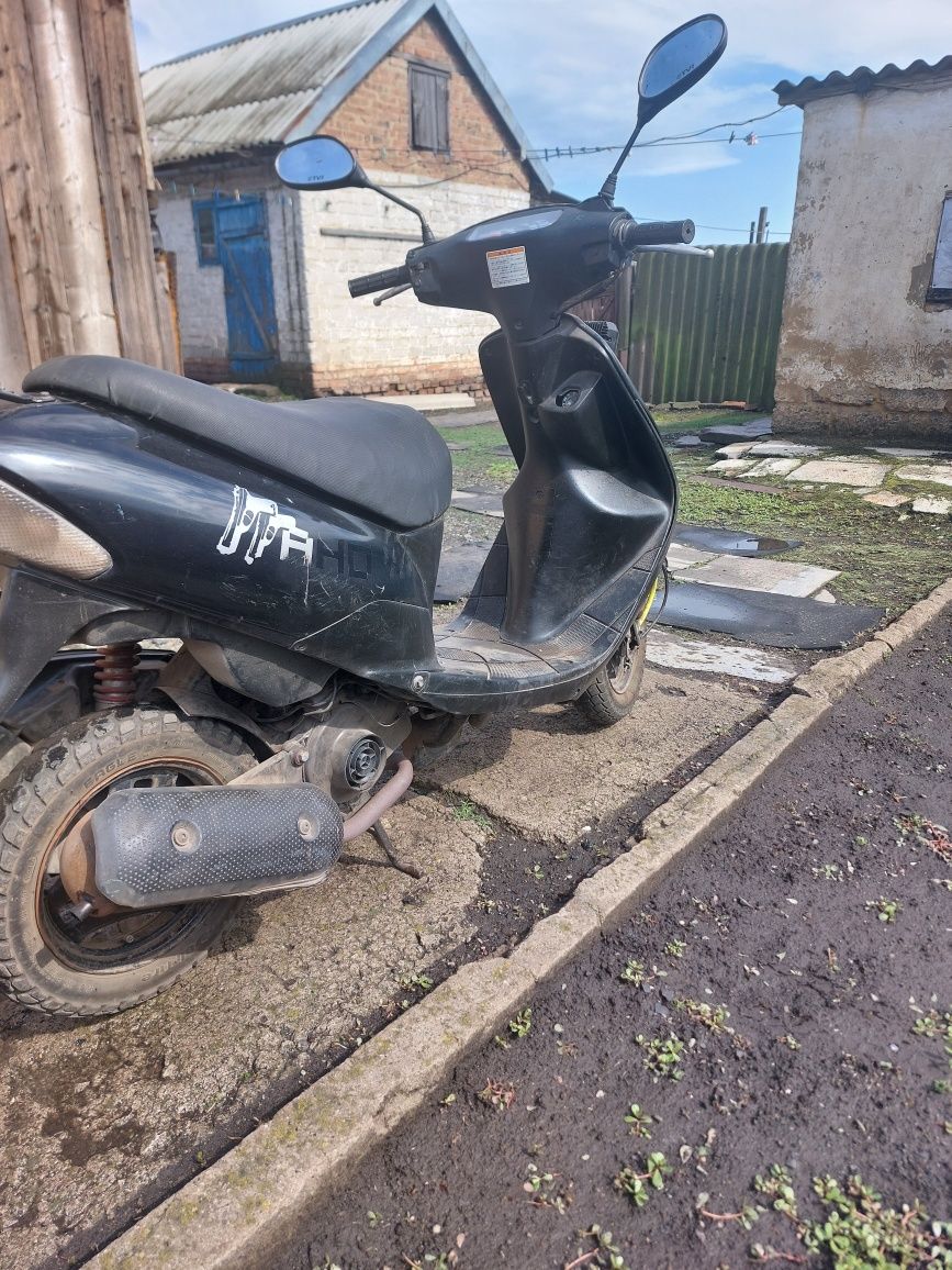 Продам скутер сузукі летс