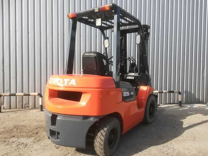 Погрузчик БУ, TOYOTA , Дизель , 2,5т , подъём 4,7м