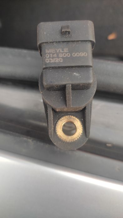 Датчик роспредвала мерседес 2.2( ом611) 2.7(ом612) 3.2(ом613)