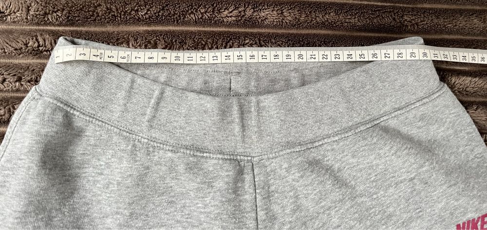 Spodnie  Nike  146/156 cm