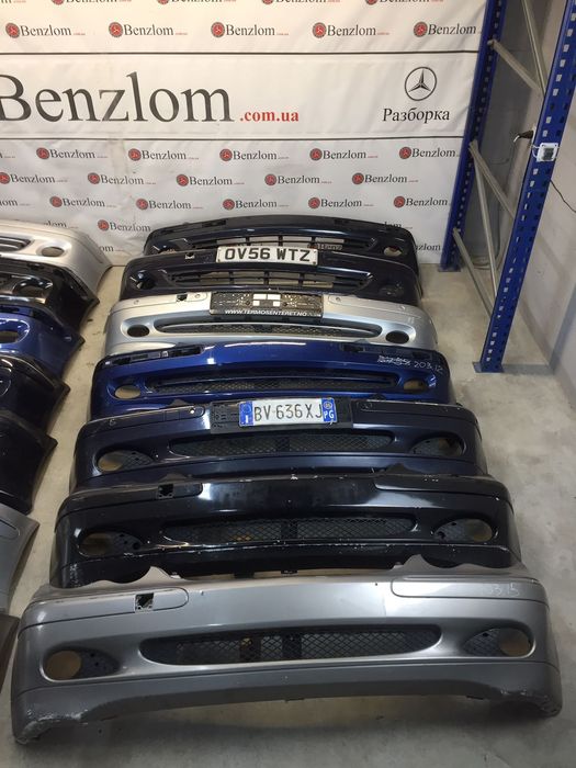 Бампер передній  Mercedes W203 передний +крюк заглушка решітка 208 211
