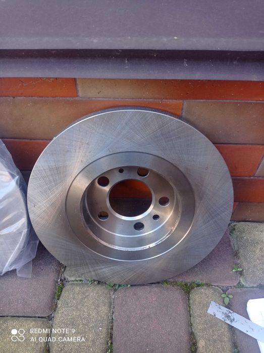 Диск тормозной SKODA OCTAVIA 97-/VW GOLF IV передний  RD.3325.DF2804