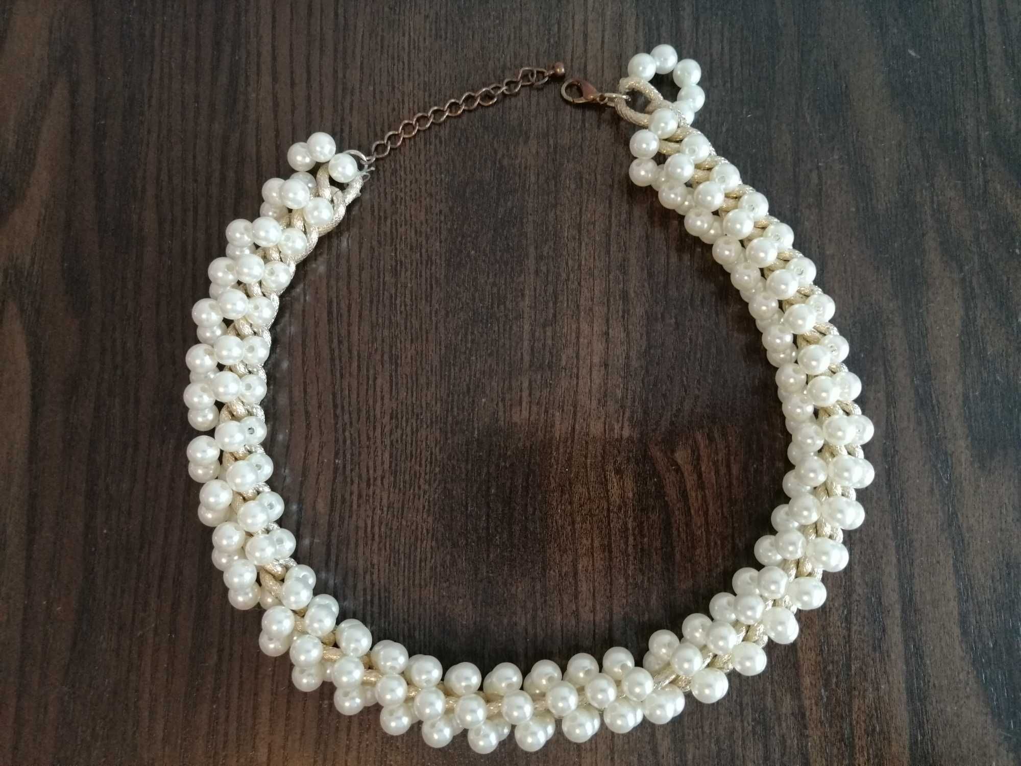 Gruby naszyjnik z perłami