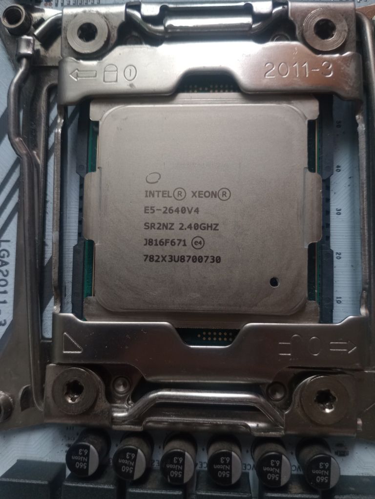 Материнская плата Qiyida X99 H5 2011-3 e5-2640 v4