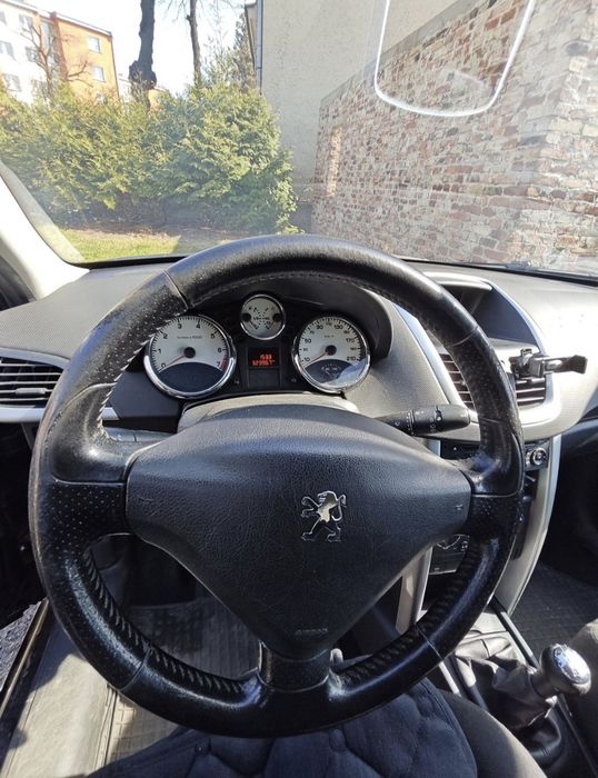 Peugeot 207 LPG butla.