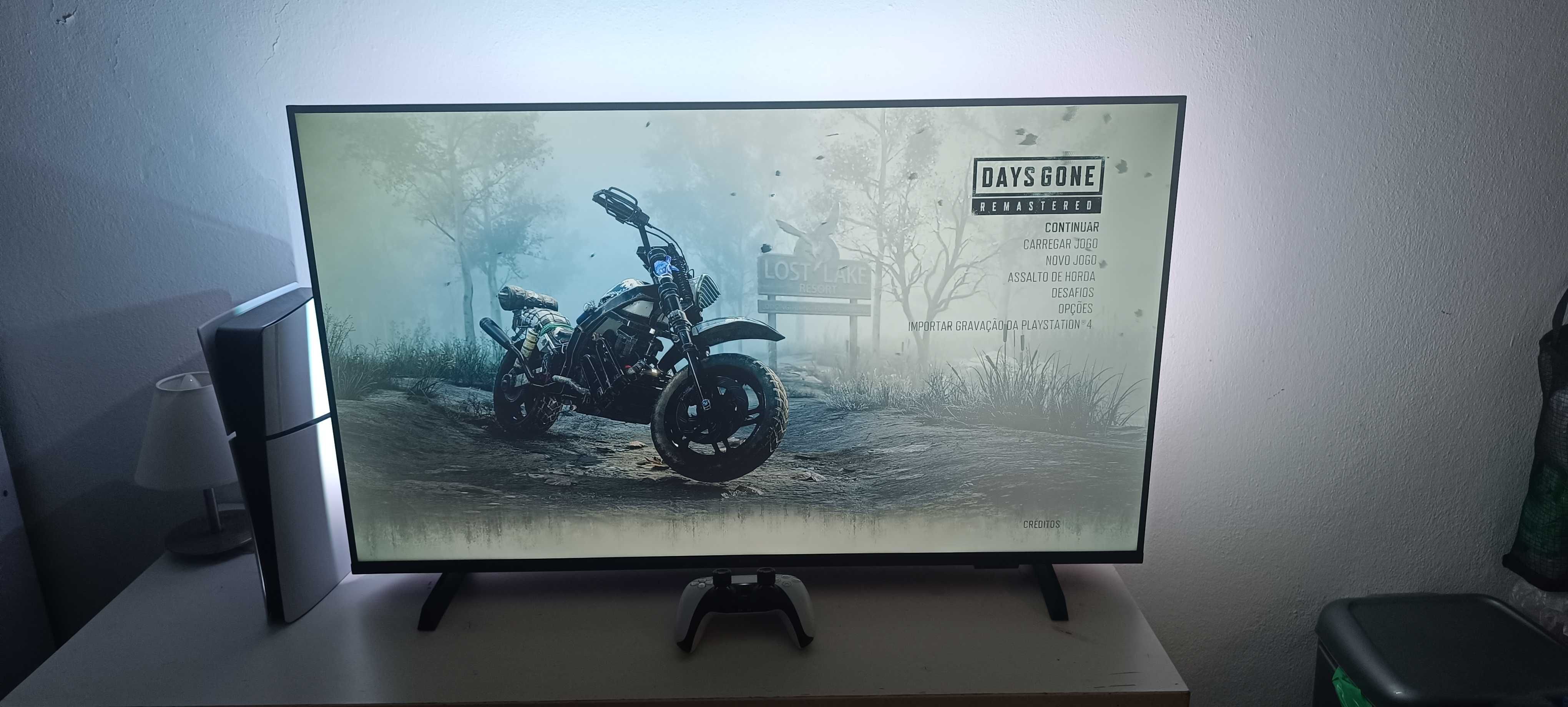 PS5 Slim e TV 4k ambilight da Phillips 43 polegadas