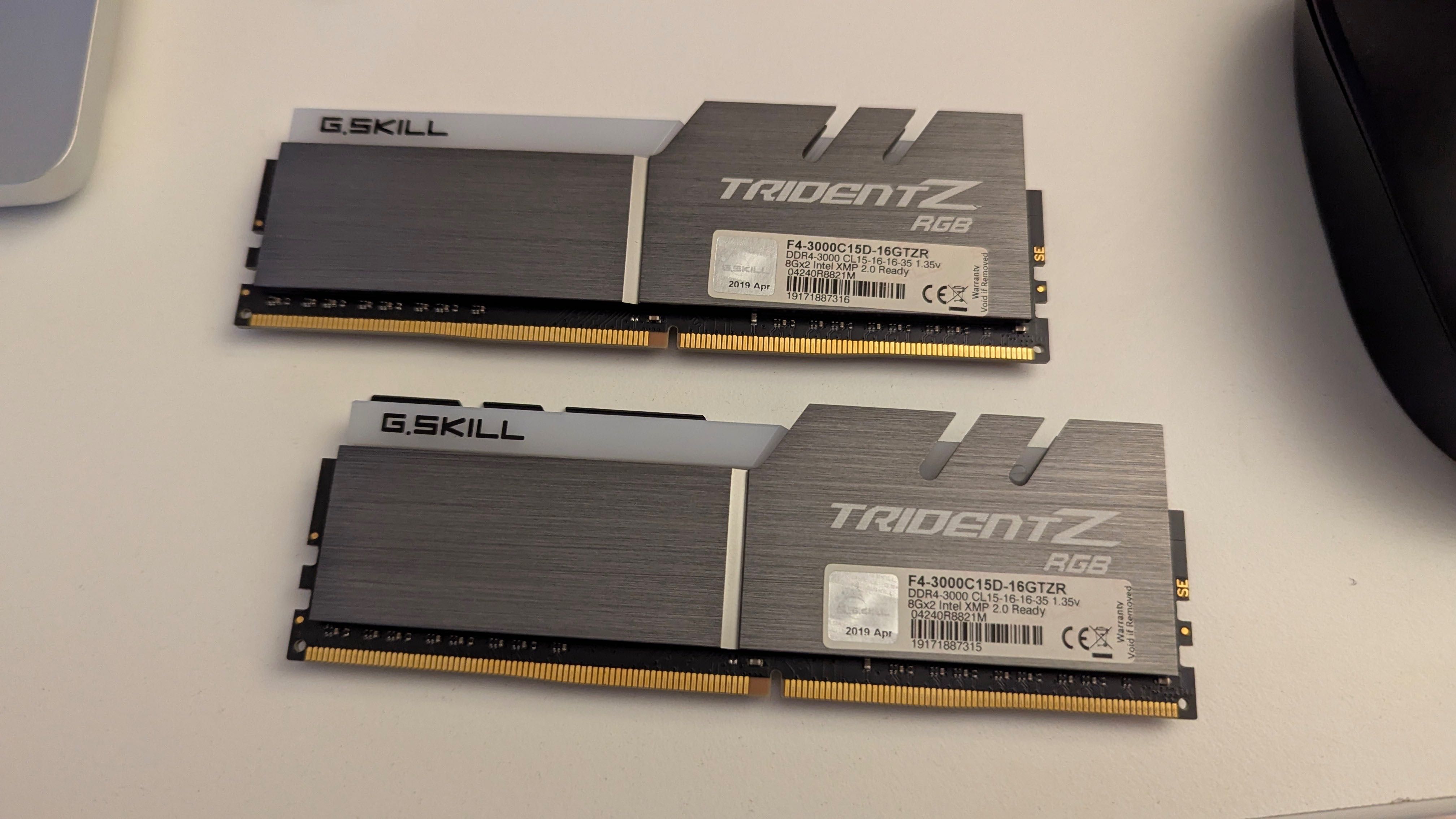 G.Skill Trident Z RGB DDR4 2x8 16gb 3000 MHz CL15
