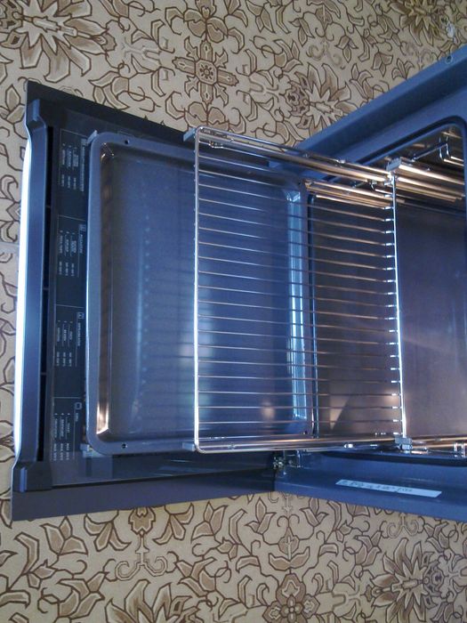 AEG-Electrolux духовой шкаф,топ модель,идеал,оригинал. Made in Germany