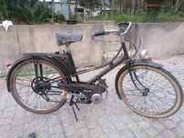 Mobylette motobecane av3 anos 50 francesa