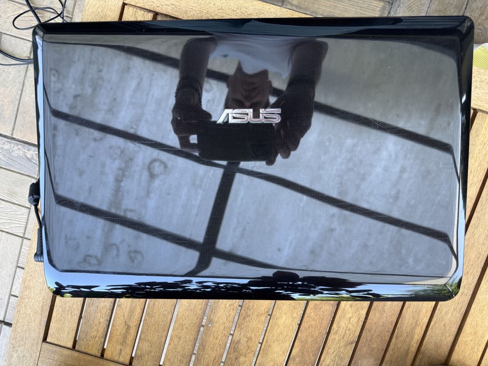 Laptop Asus  K72F-TY096V 17,3 bardzo dobru stan , sprawny!