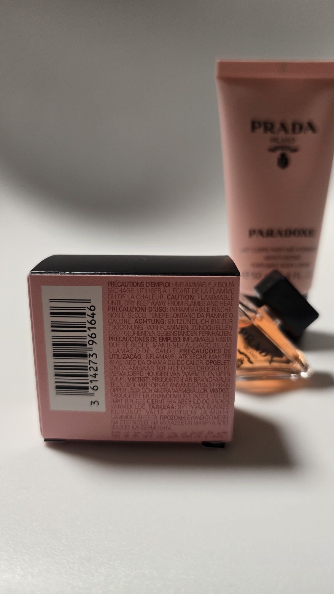 Zestaw prada paradox intense z balsamem do ciała.