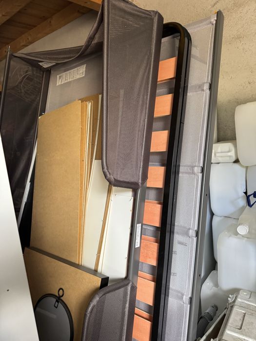 Vários móveis usados