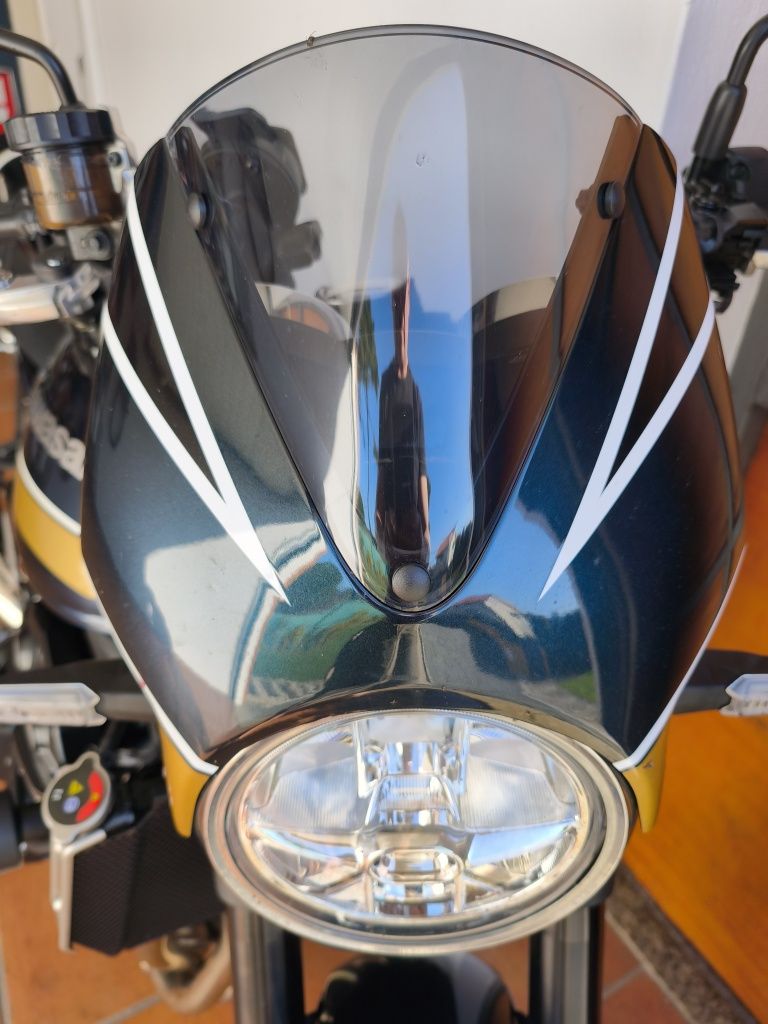 Kawasaki Z 900 RS 4000Kms