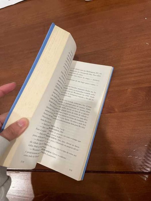 Livro Cidades de Papel