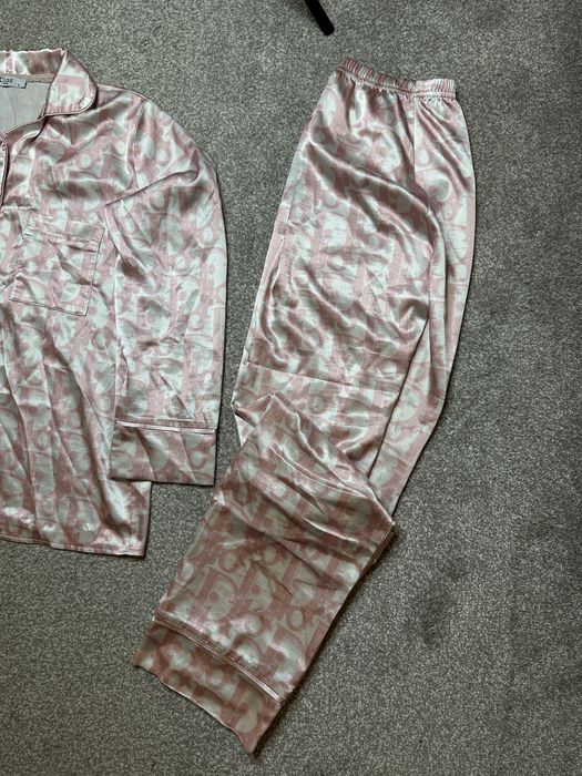 Christian Dior monogram pizama stroj pajamas