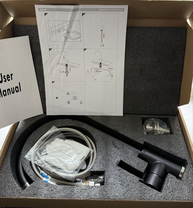 Продам смеситель, кран под бойлер с 3 шлангами.