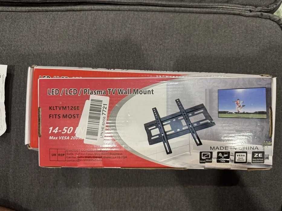 Stojak ścienny pod telewizor