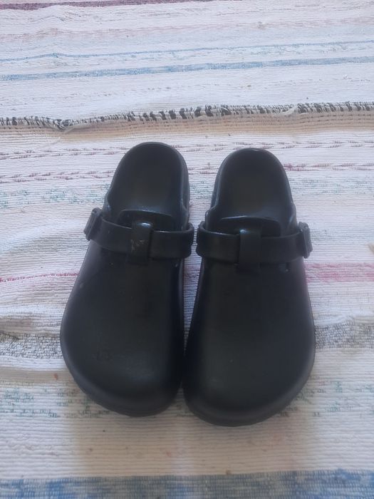 Chinelos para senhora (5€ cada par)