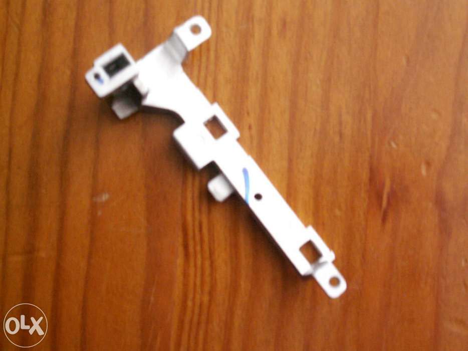 Asus Z53S - Fixação das carcaças64737766487043120