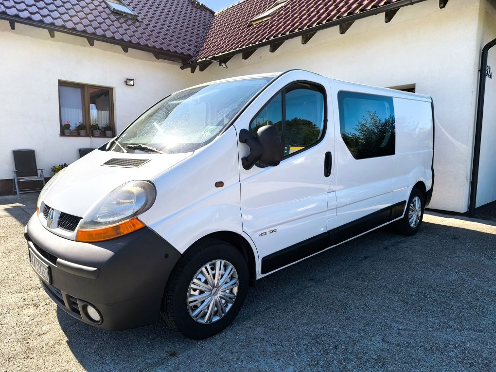 Renault Trafic 1.9dci long 6 osób klimatyzacja