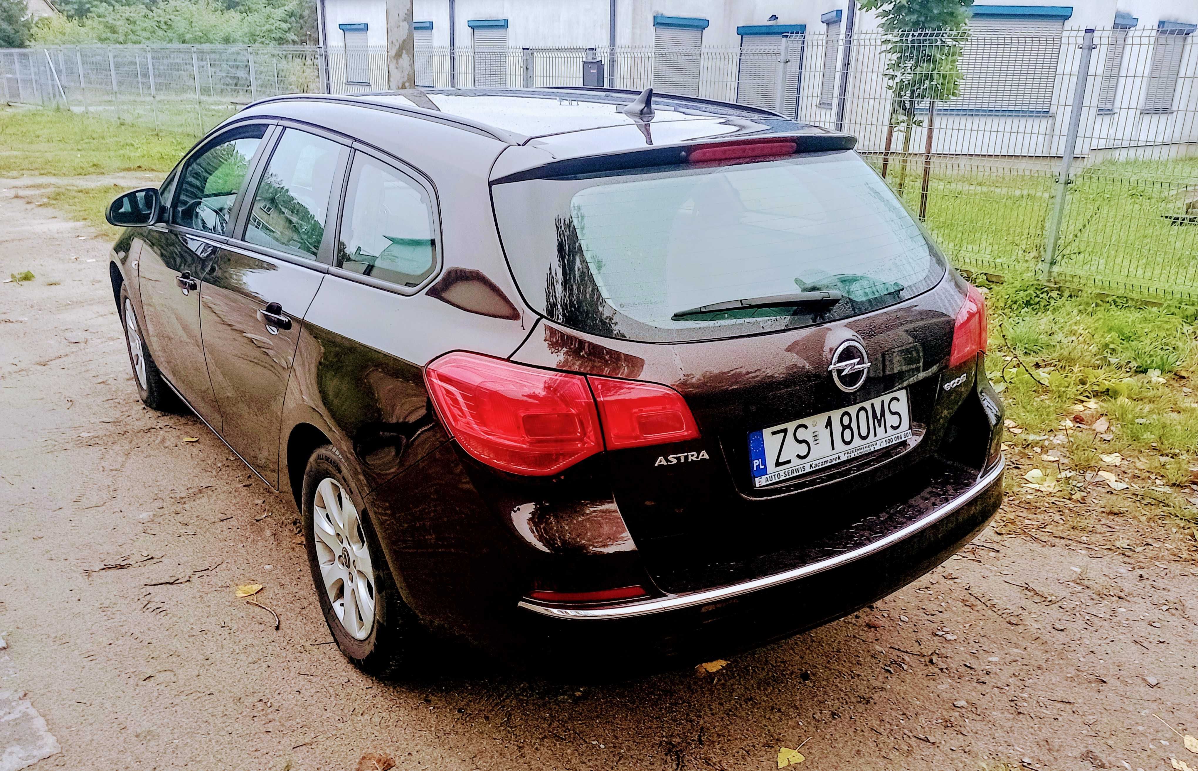 Opel Astra Polski salon. Poliftowy 1.6 Cdti. Małe spalanie. Zadbany