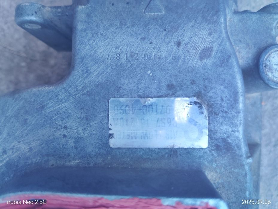 Расходомер (ДМРВ) Mazda 323