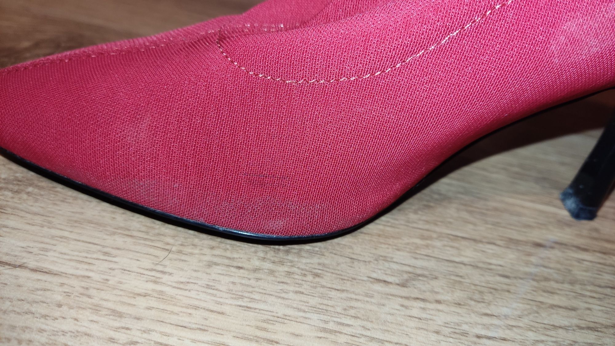 Eleganckie buty skarpetowe r.40