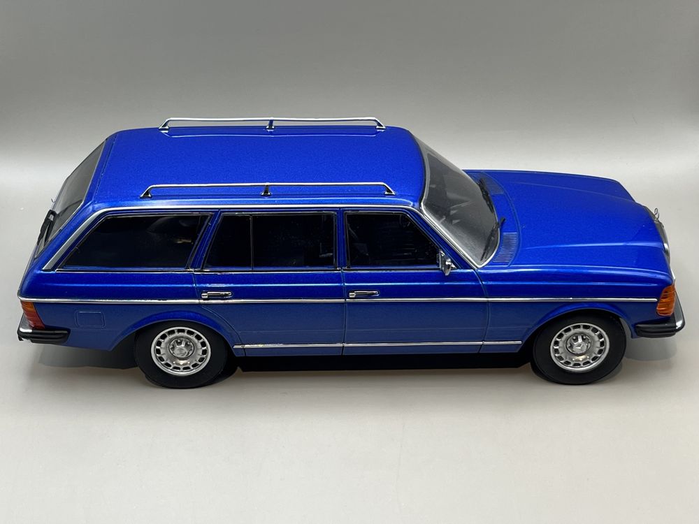 Model 1:18 Mercedes-Benz S123 250T