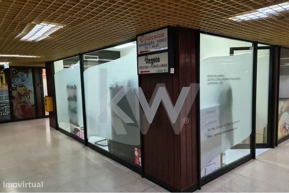 Investidores! Loja arrendada por 340€/mês! Rentabilidade bruta de 10,5