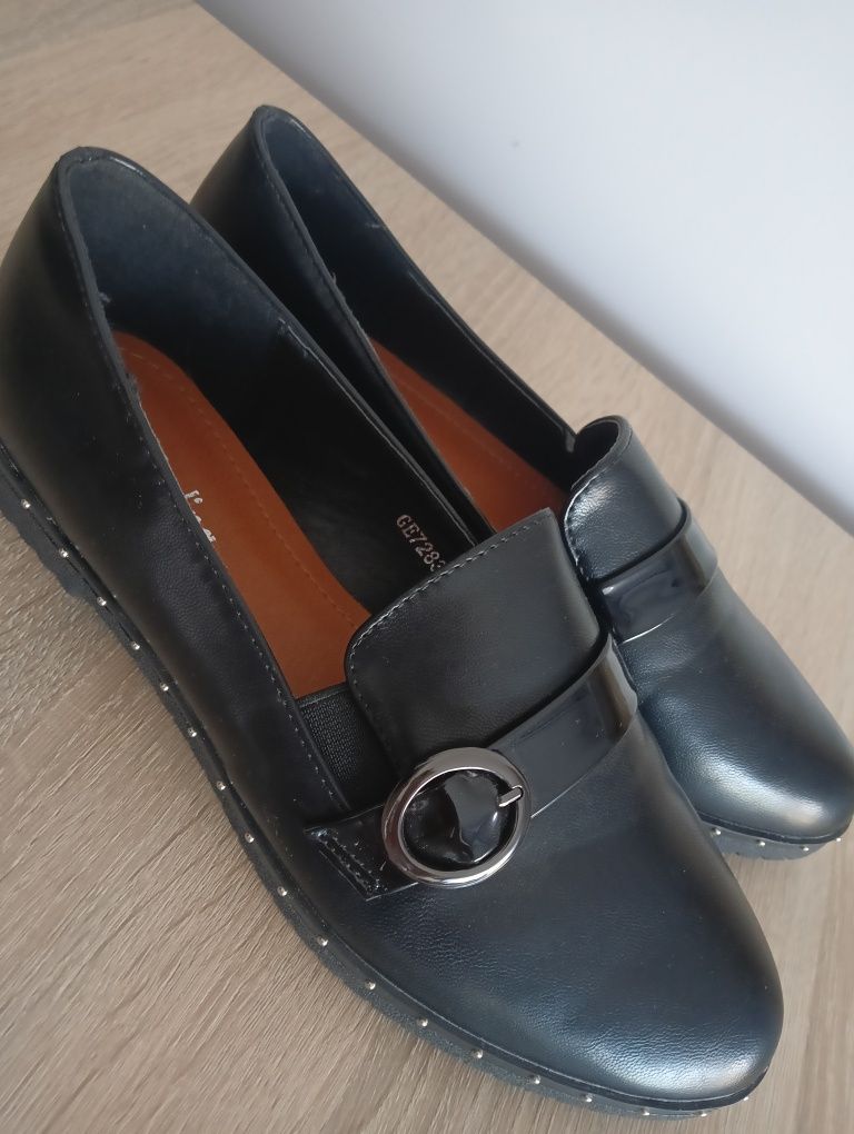 Półbuty damskie, loafersy, mokasyny, lordsy, r. 38