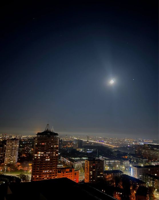 без % генератор є, Печерськ , Коновальця 44 а, Печерськ, центр,