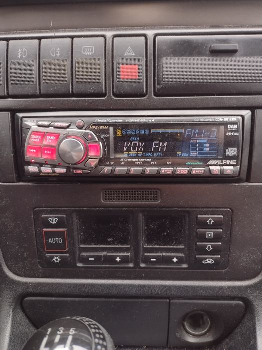 Rarytas radio samochodowe Alpine CDA 9812 RR