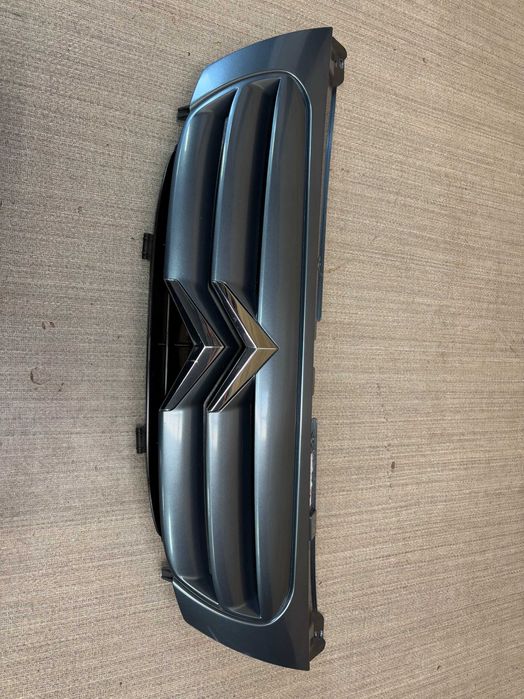 grill/atrapa citroen c3 lift kolor ezwc