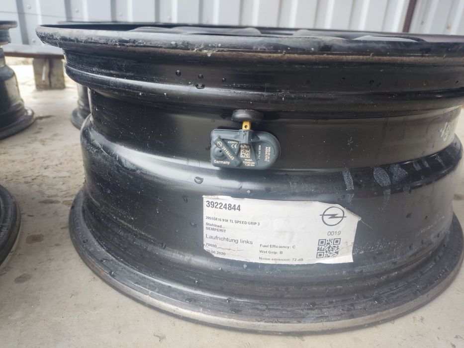 Диски з колпаками на Opel Astra, Zafira