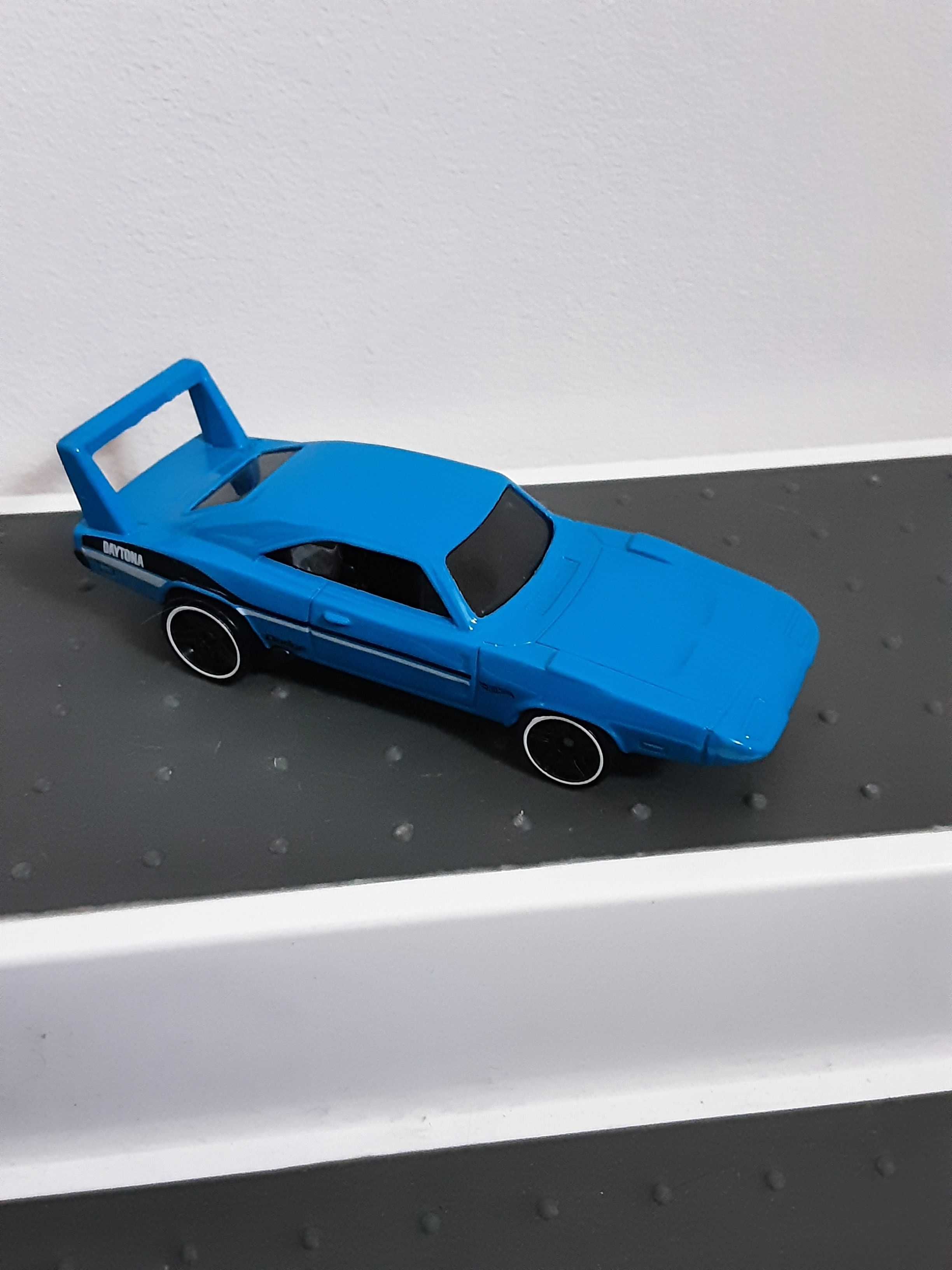 Lote 5 Hot Wheels