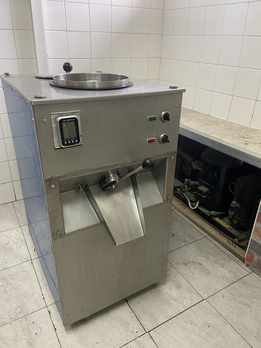 Maszyna do lodów gałkowych FREZER