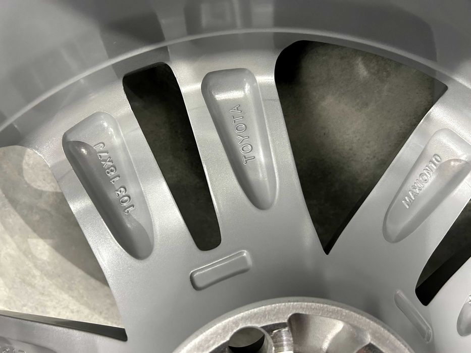 Oryginalne felgi 18 5x114.3 ET35 Toyota RAV4 C-HR II Corolla Cross