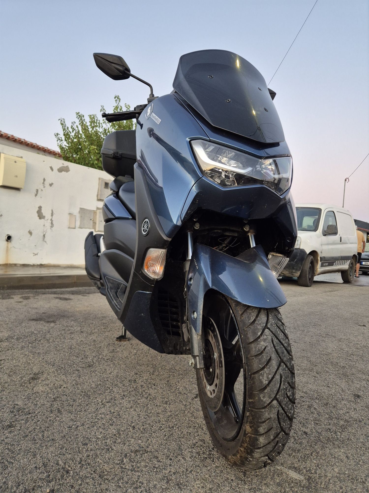 N MAX 125  negociável  2024