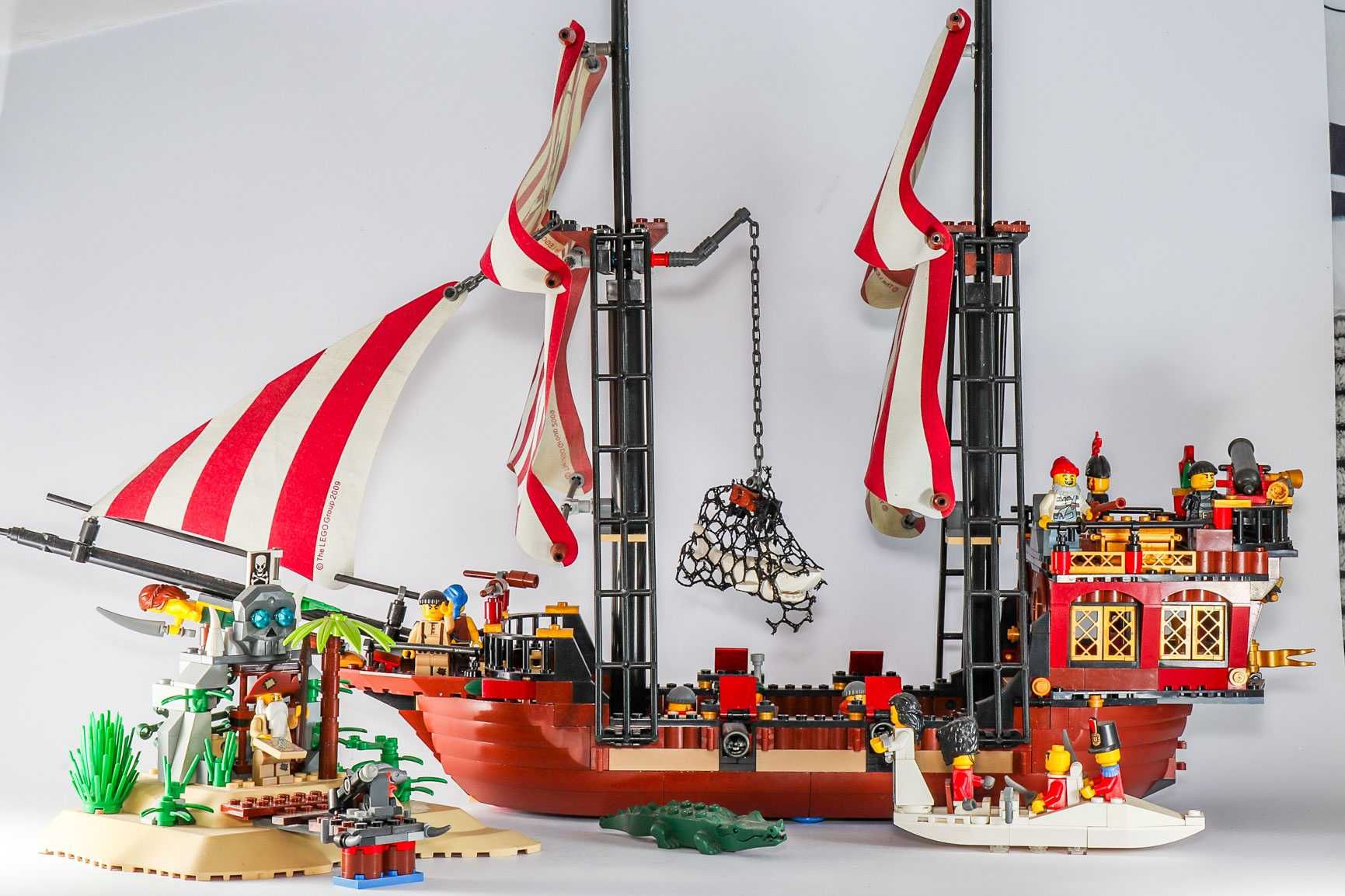 Lego 6243 BrickBeard`s Bounty Pirates + 6241 Wyspa skarbów piratów