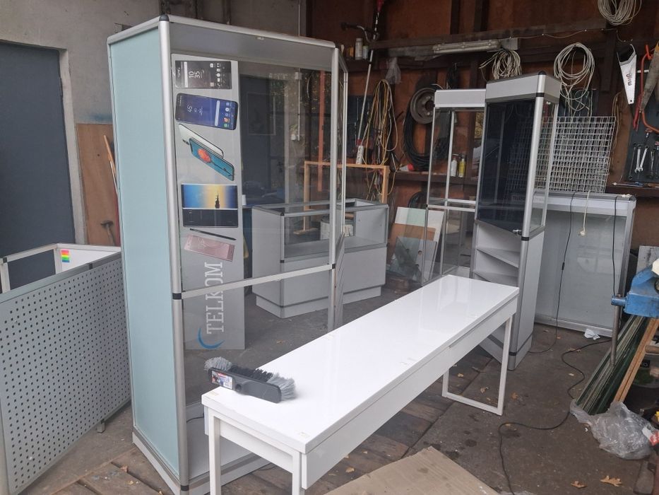 Meble wystawiennicze