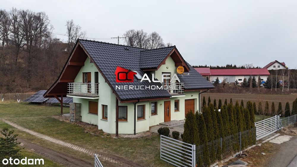 Dom położony na dużej działce z lasem!