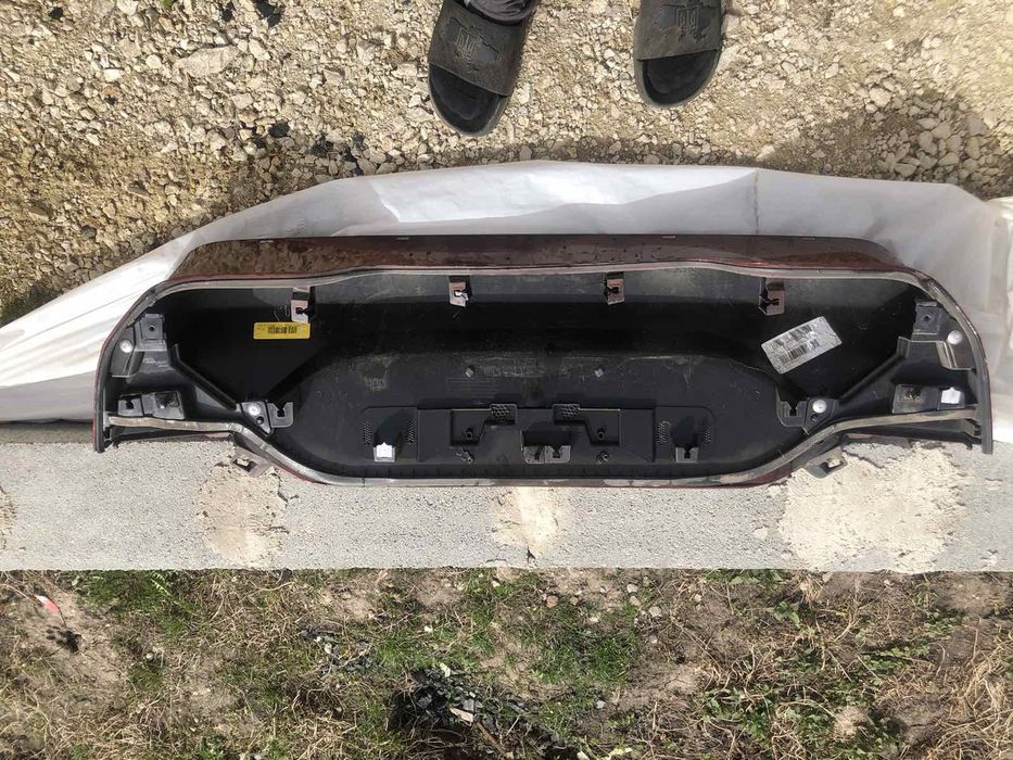 Накладка кришки багажника Ford Fusion