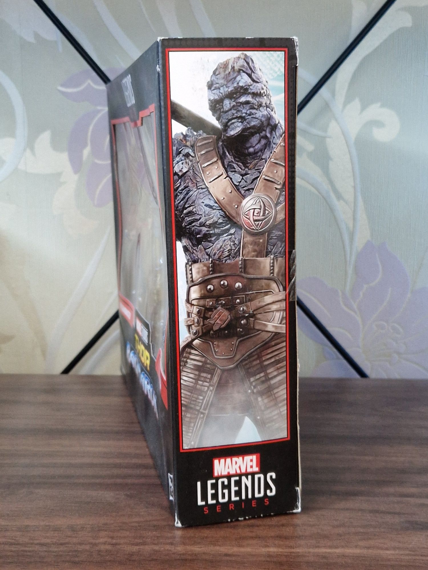 Фігурки Ґросмайстер і Корґ, Тор: Раґнарок, Hasbro Marvel Legends