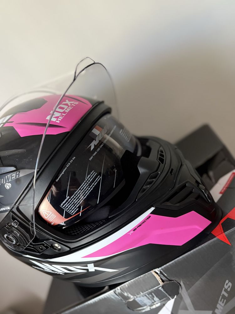 Kask motocyklowy damski NOX M 57-58cm z blendą nowy