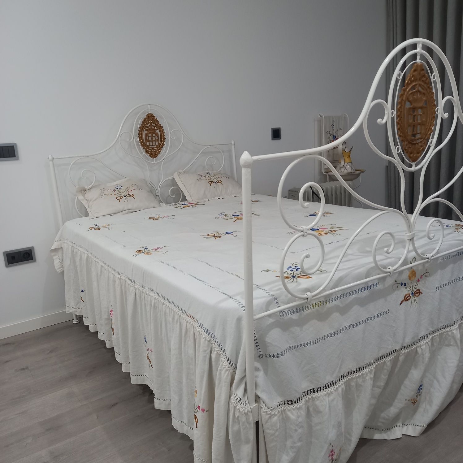 Cama coroa de rei