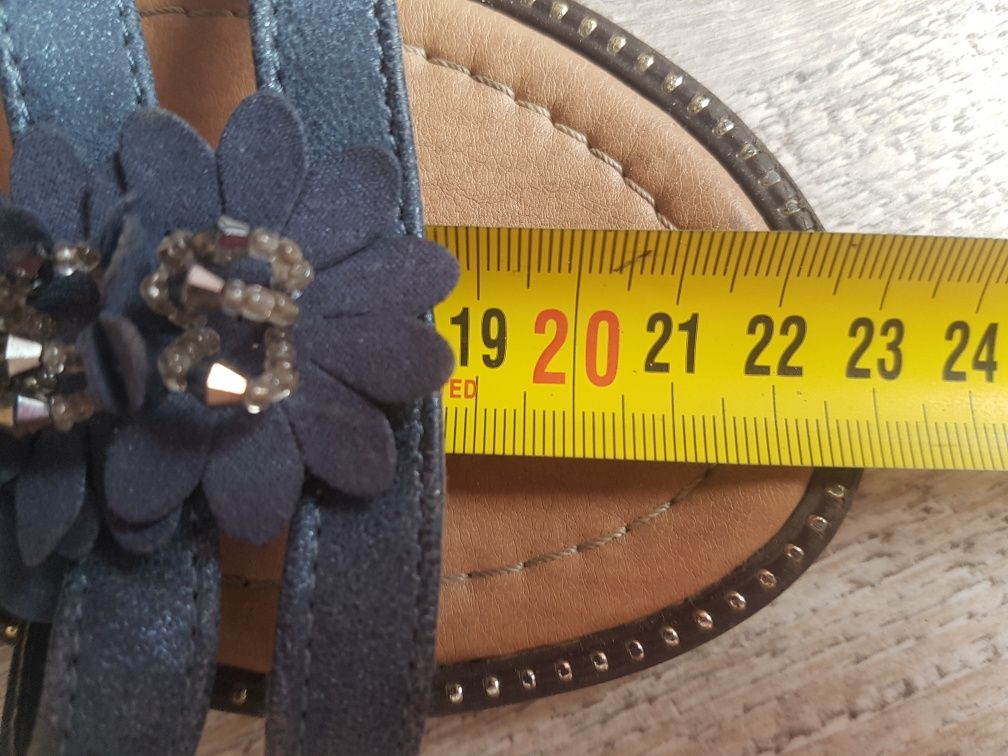 Granatowe sandały z kwiatkami r. 36, wkładka cała 23 cm, na stopa 21,5