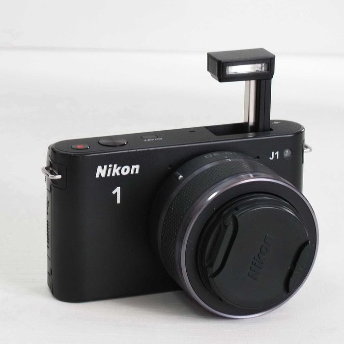 Беззеркальный, системный фотоаппарат Nikon 1J1