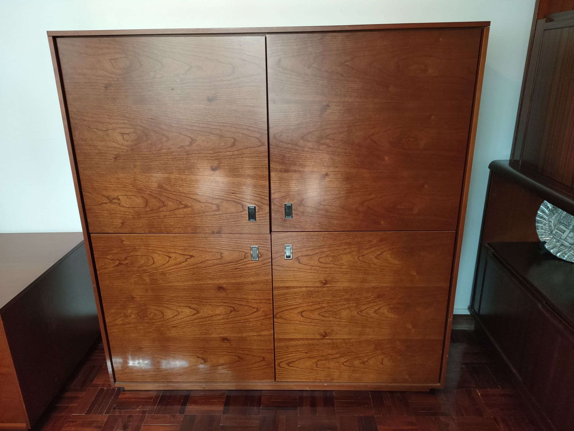 Móvel de sala (2 moveis+1 prateleira)
