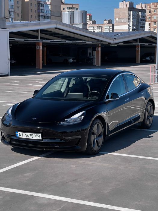 Продаю Tesla model 3 2020 Standard Range +